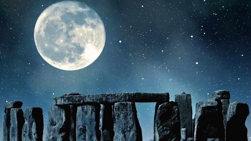 por que a lua atrai as pessoas